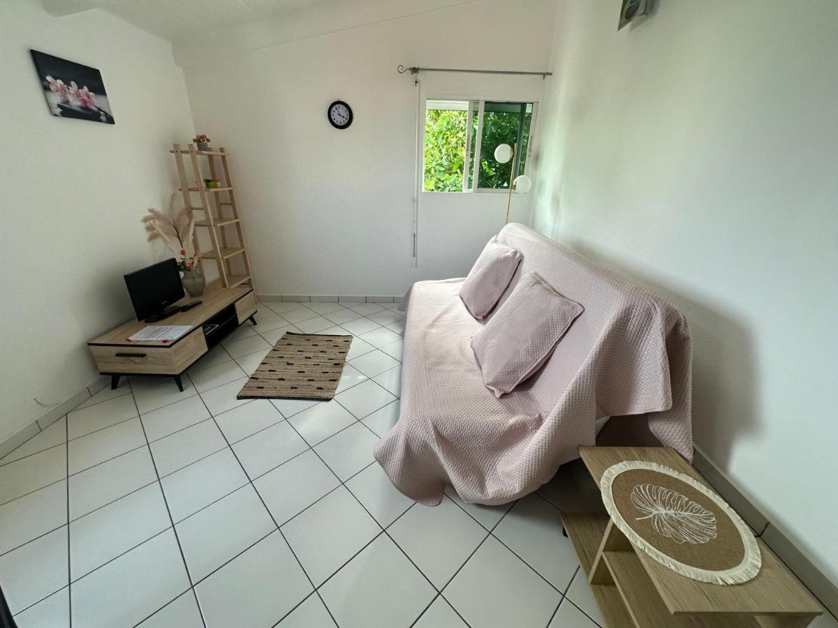 Appartements: plage&commerces à 200m Sainte-Anne  Extérieur photo